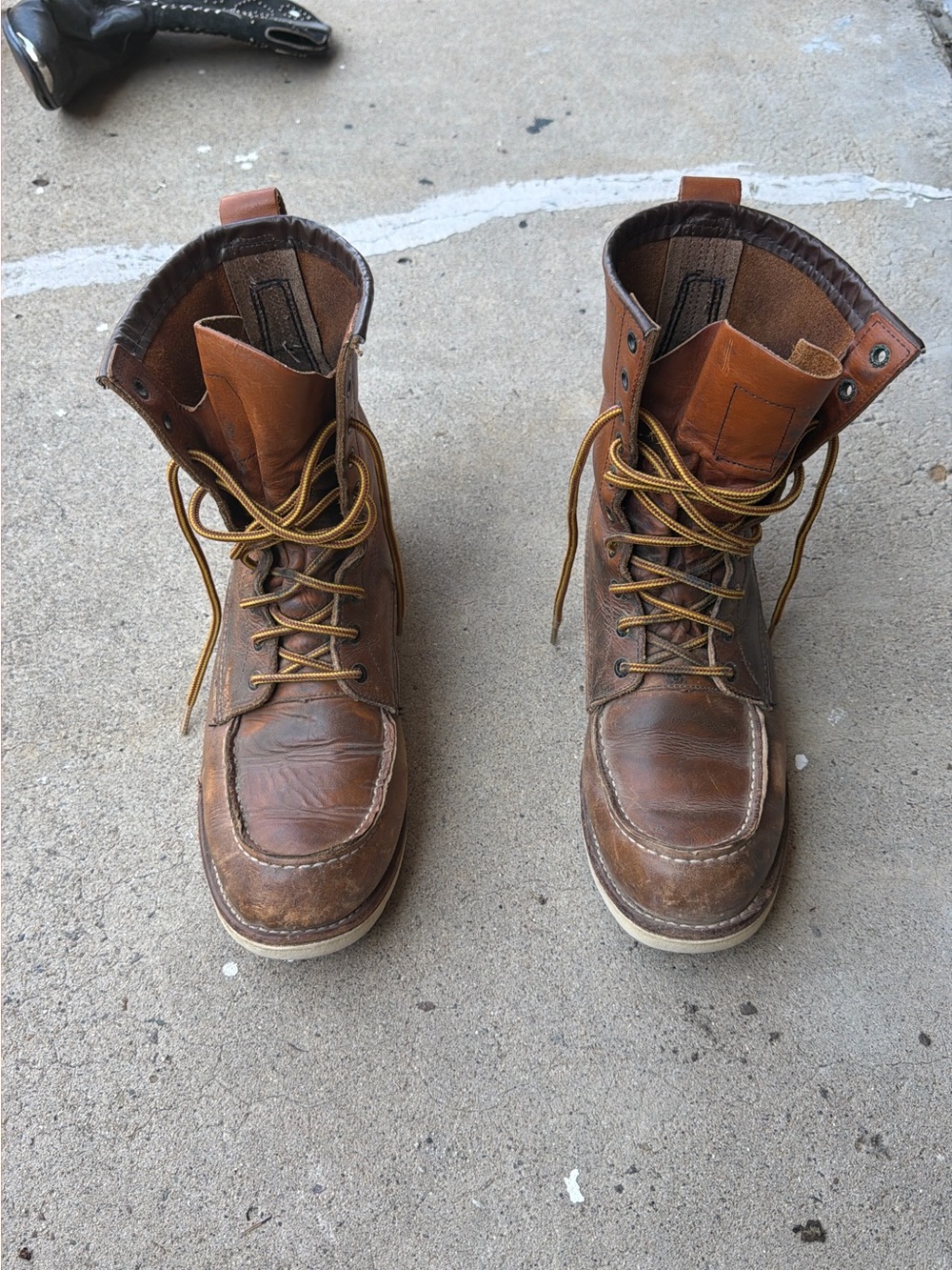 Men's Red Wing Brown Leather Lace-Up Work Boots - Classic Moc Toe